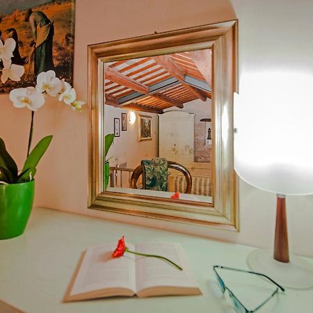 Residence La Carera Centro Storico Ровин Екстериор снимка