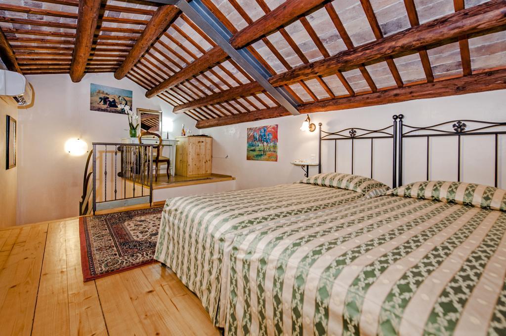 Residence La Carera Centro Storico Ровин Екстериор снимка